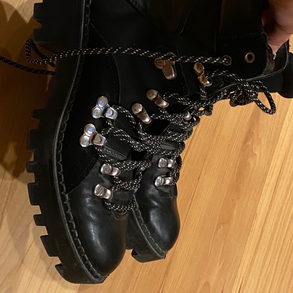 Zara 7 - Picture 7 of 12